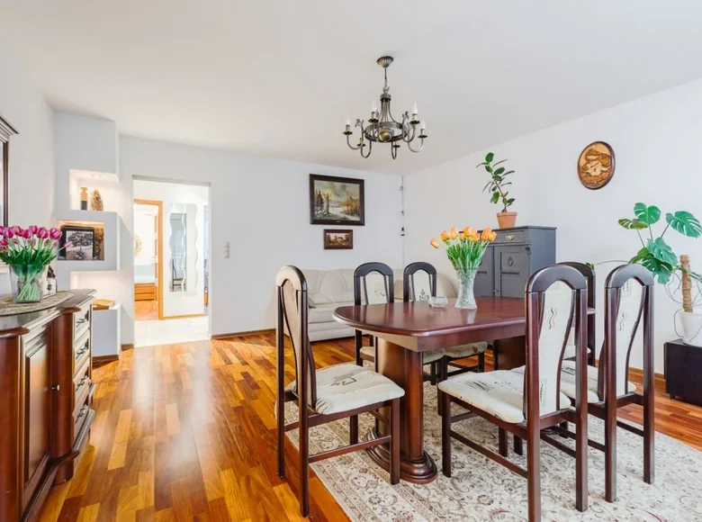 2 room apartment 62 m² Julianow, Poland