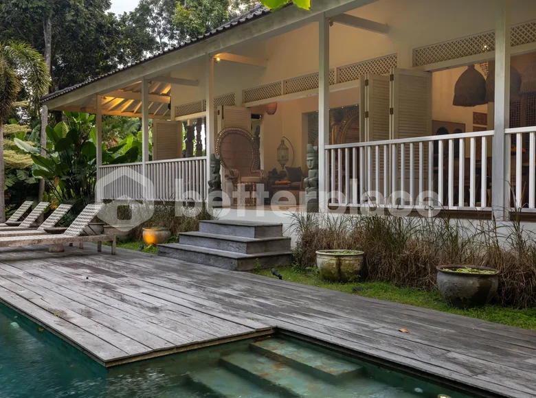 Вилла 2 спальни  Tumbak Bayuh, Индонезия