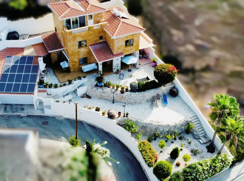 4 bedroom apartment 184 m² Chloraka, Cyprus