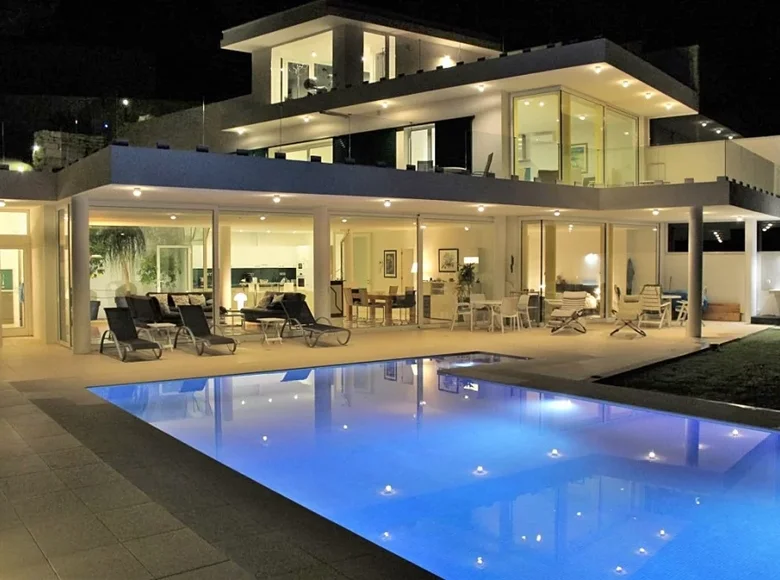 4 bedroom Villa 320 m² Altea, Spain