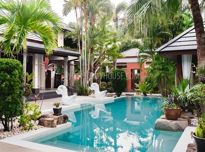 5 bedroom villa 530 m² Rawai, Thailand