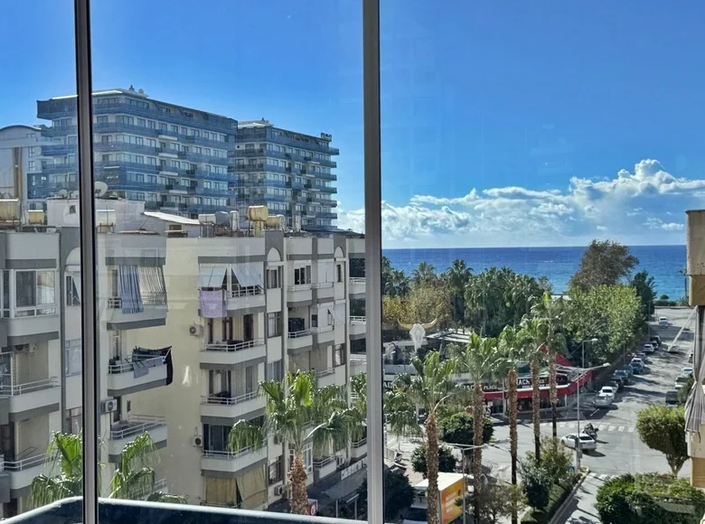 3 bedroom apartment  Mahmutlar, Turkey