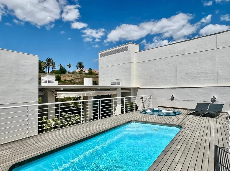 Mieszkanie 3 pokoi 228 m² Almeria, Hiszpania