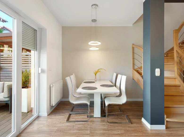 Dom 73 m² Komorniki, Polska