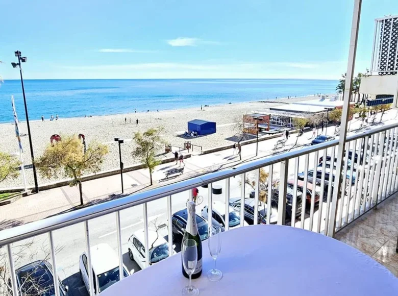 Mieszkanie 3 pokoi 107 m² Fuengirola, Hiszpania