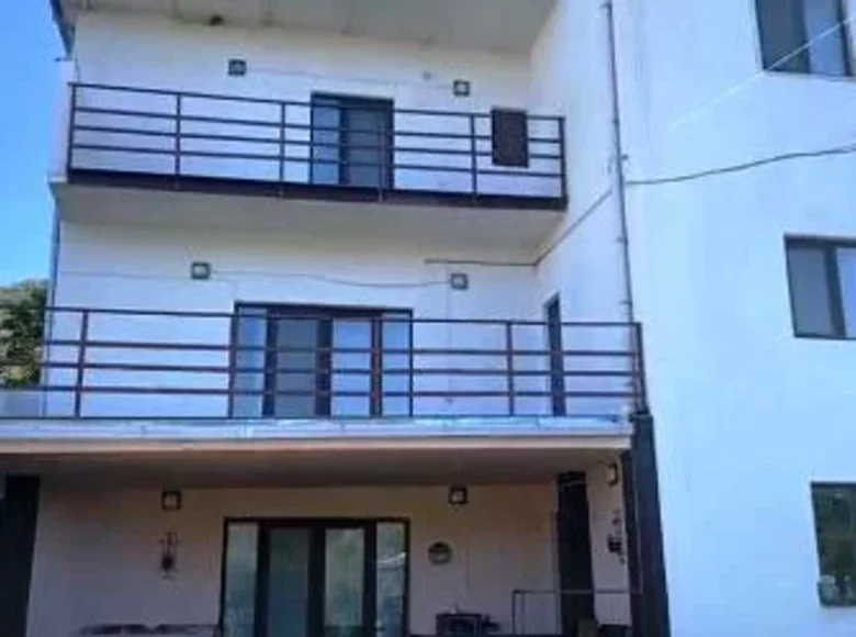 Casa 5 habitaciones 240 m² en Tsodoreti, Georgia