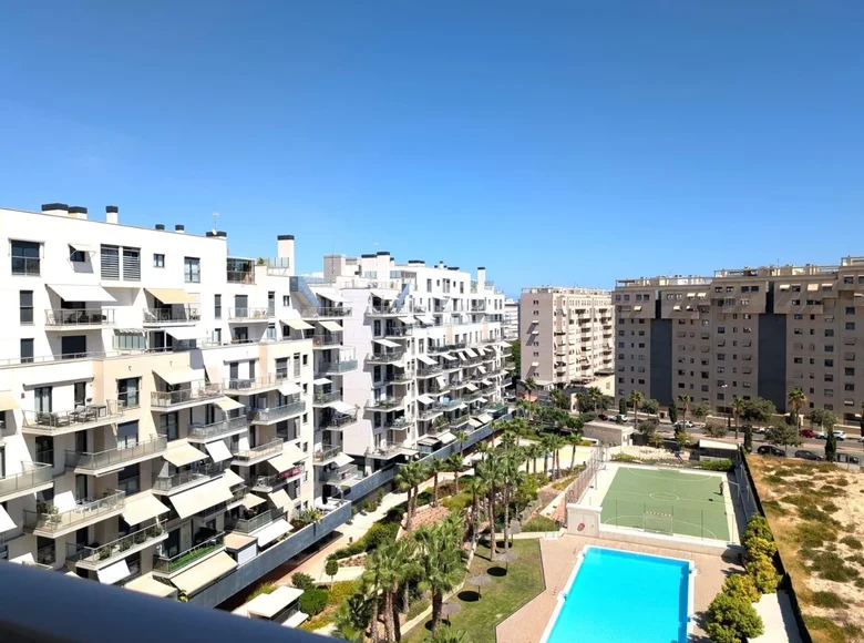 Mieszkanie 2 pokoi 83 m² Alicante, Hiszpania