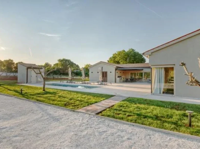 Willa 3 pokoi 280 m² Pula, Chorwacja