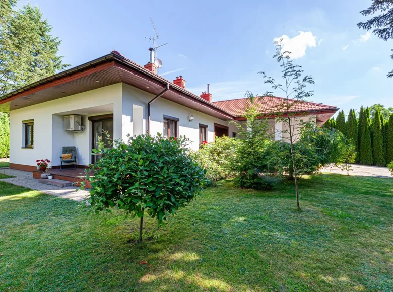 House 189 m² Drzewica, Poland