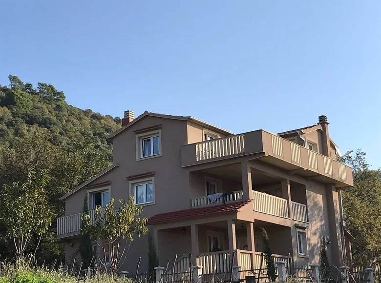Casa 5 habitaciones 300 m² Lustica, Montenegro