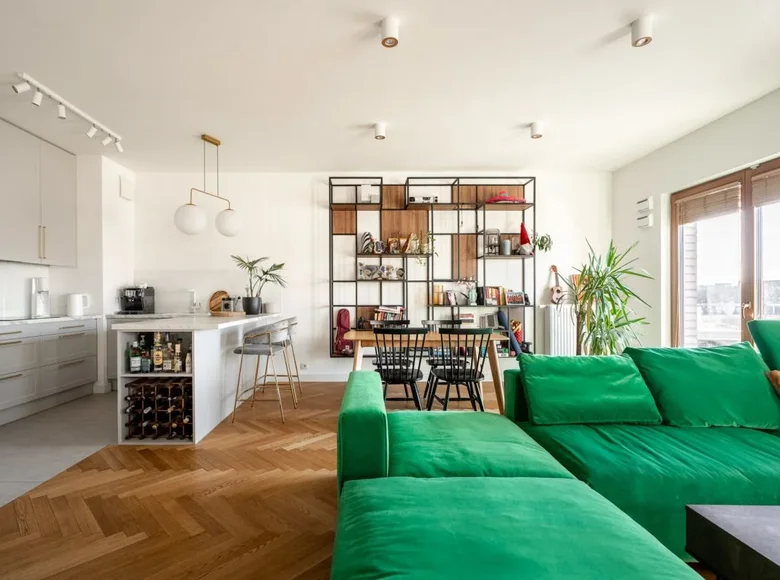 2 room apartment 62 m² in Warsaw, Poland