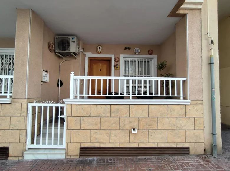 2 bedroom apartment 84 m² Torrevieja, Spain