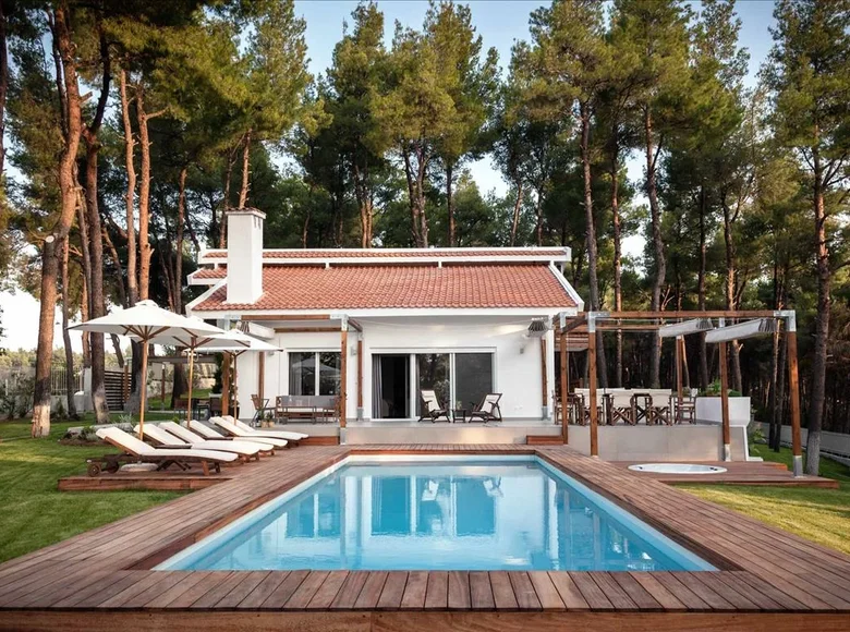 5-Schlafzimmer-Villa 330 m² Kassandra Municipality, Griechenland