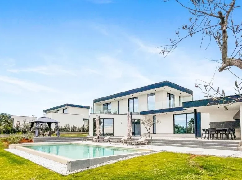 4 bedroom Villa 403 m² Grad Porec, Croatia