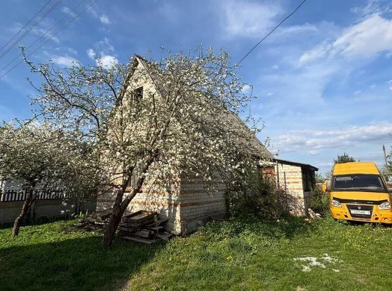 Atterrir  Kamianica Zyravieckaja, Bélarus