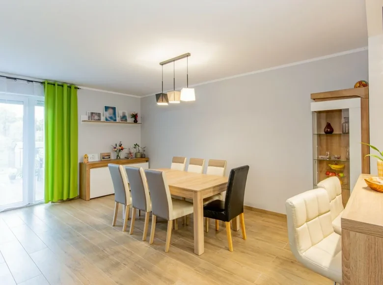 Appartement 112 m² Biedrusko, Pologne