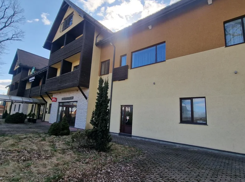 Hôtel 2 479 m² à Lettonie, Lettonie