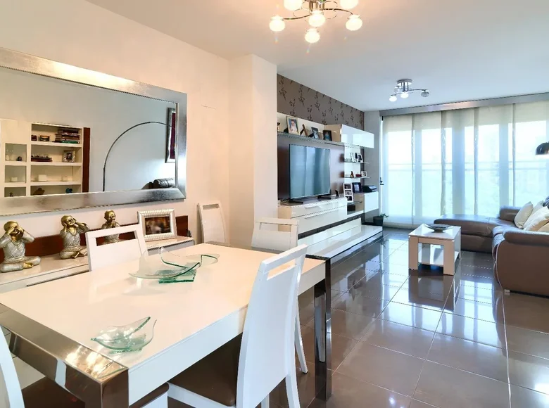 4 bedroom apartment 145 m² Valencia, Spain