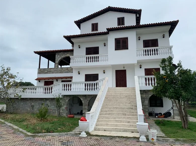 7 bedroom villa 600 m² Epanomi, Greece