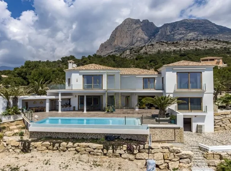 6 bedroom house 724 m² Finestrat, Spain