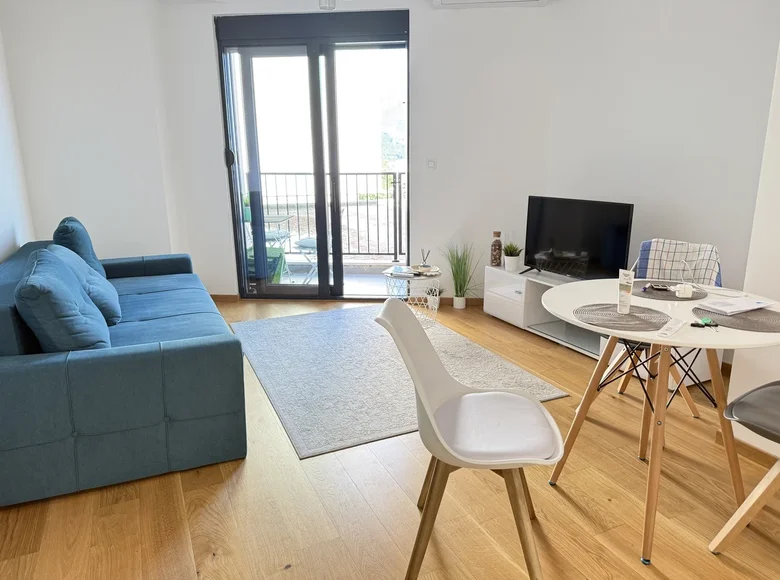 Mieszkanie 2 pokoi 38 m² w Becici, Czarnogóra
