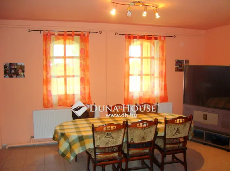 Cottage 3 bathrooms 153 m² in Győr-Moson-Sopron, Hungary
