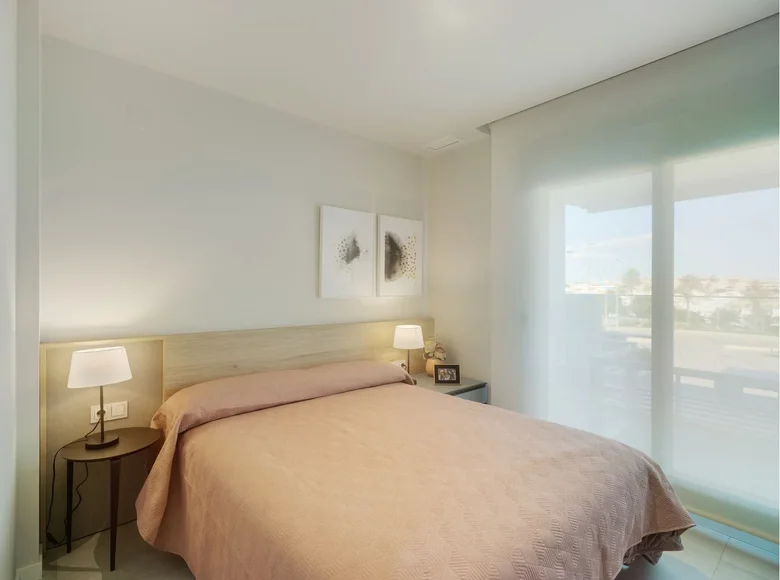 Mieszkanie 2 pokoi 82 m² Urbanizacion Mil Palmeras, Hiszpania