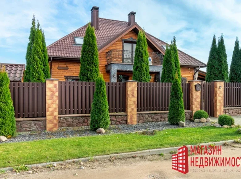 2 bedroom house 212 m² Kapciouski sielski Saviet, Belarus