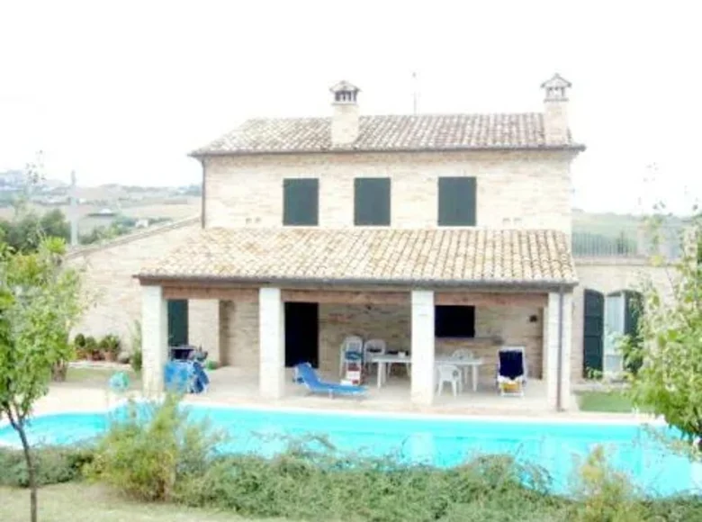 Maison 12 chambres 400 m² Terni, Italie