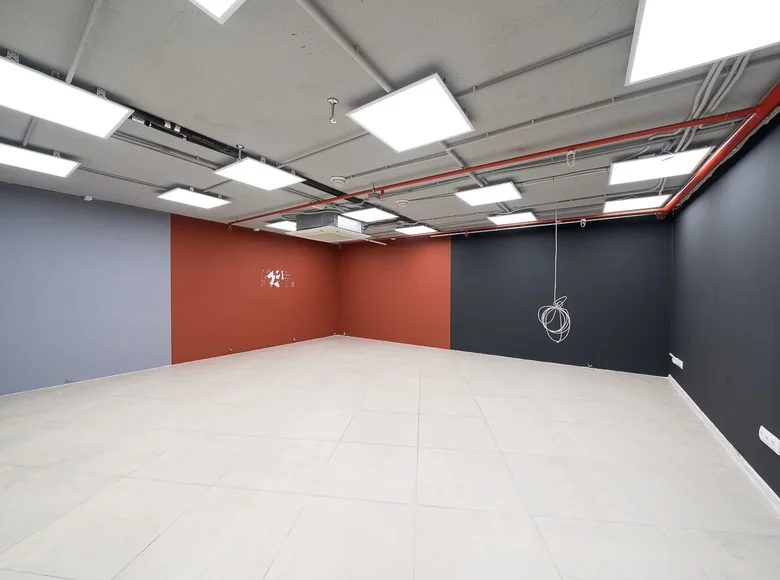 Oficina 422 m² en Minsk, Belarús