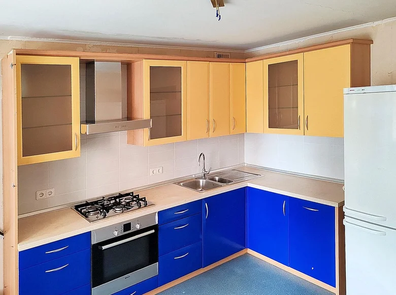 Appartement 3 chambres 77 m² Jdanovitchy, Bélarus