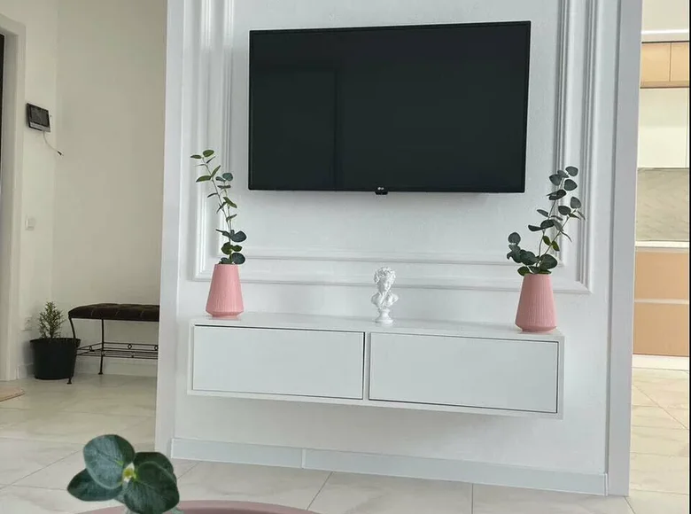 2 room apartment 64 m² Ratamka, Belarus