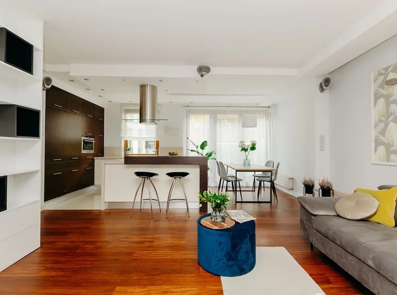 Квартира 3 комнаты 92 м² Варшава, Польша