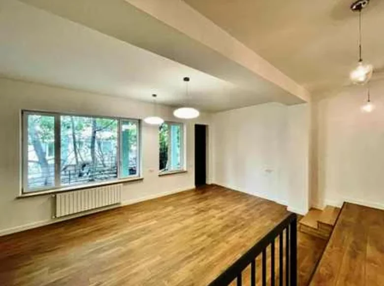 Офис 6 комнат 190 м² в Тбилиси, Грузия