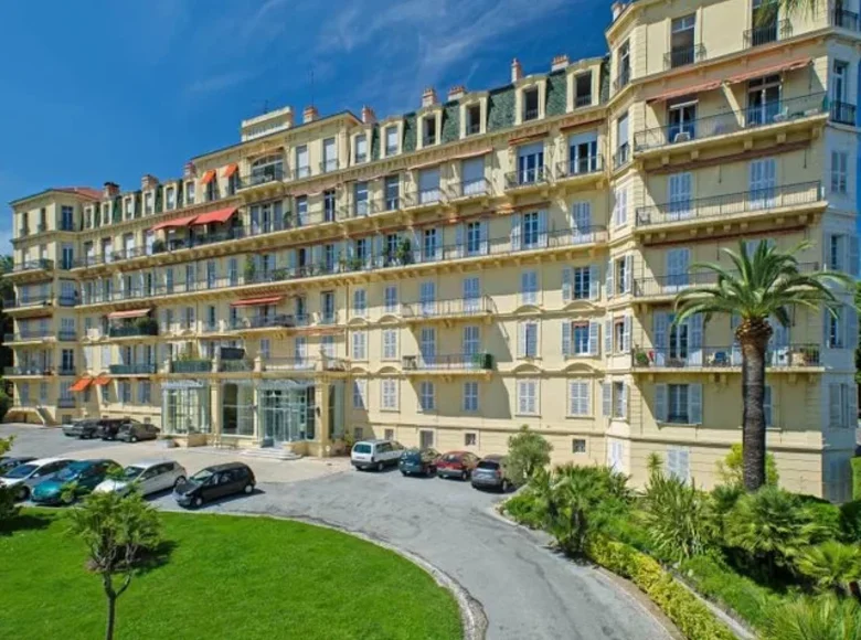 Apartment 184 m² Cannes, France