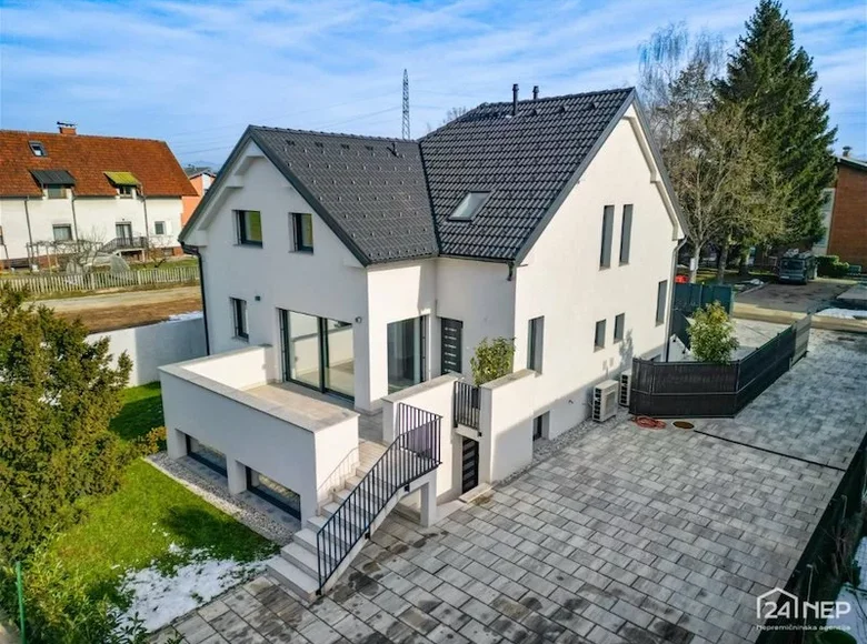 Villa 187 m² Upravna Enota Ljubljana, Eslovenia