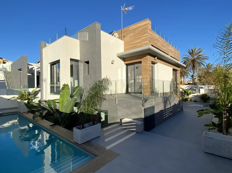 Вилла 4 спальни 310 м² La Mata, Испания