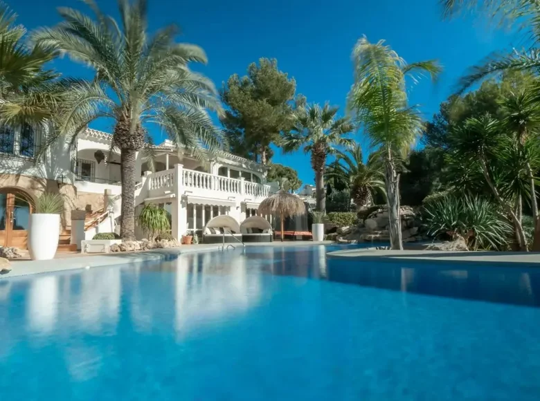 Villa de 4 dormitorios 350 m² Benisa, Španjolska