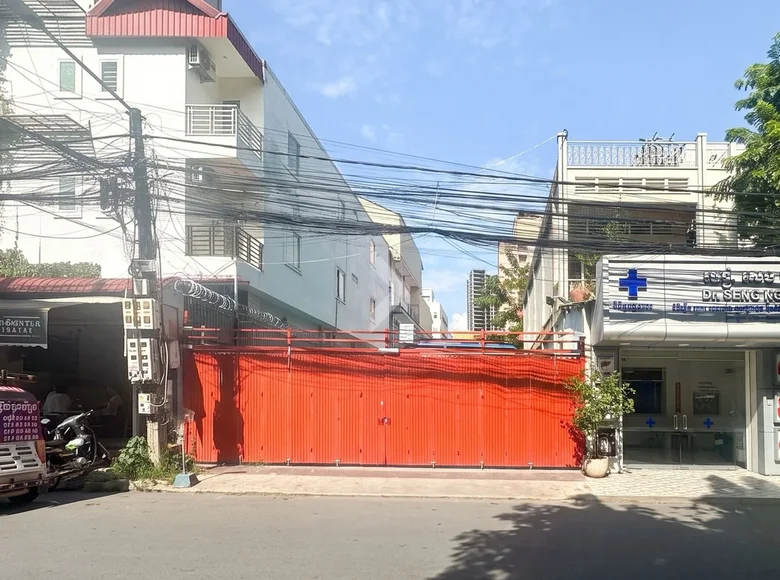 Działki 213 m² w Sangkat Phsar Daeum Thkov, Kambodża