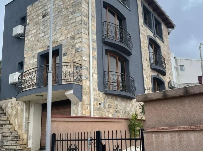 5 bedroom house  Becici, Montenegro