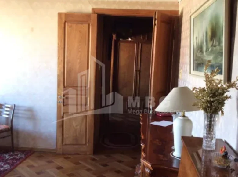 Mieszkanie 4 pokoi 110 m² Tbilisi, Gruzja