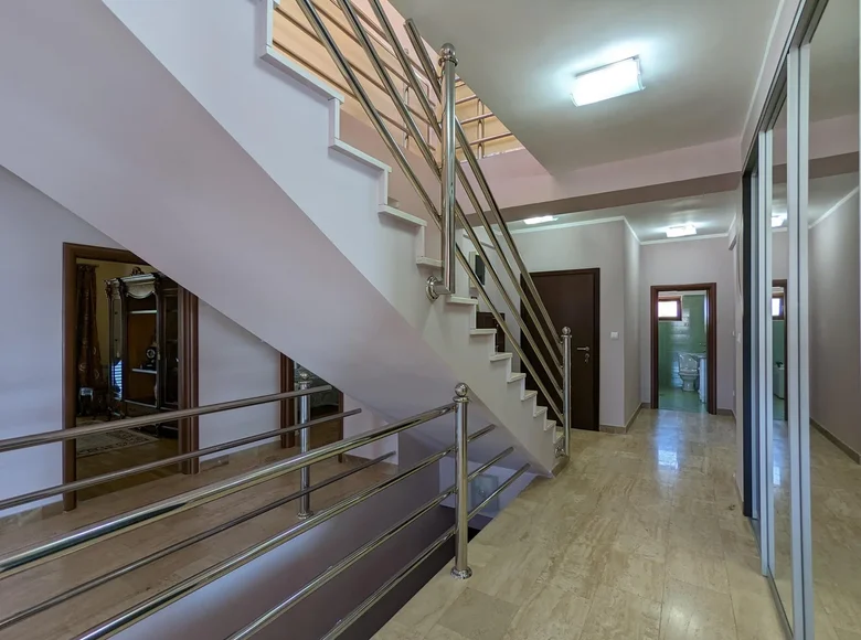 4 bedroom apartment 500 m² Budva, Montenegro