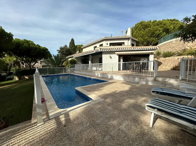6 bedroom house 230 m² Dehesa de Campoamor, Spain