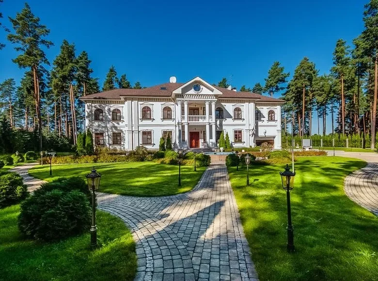 Villa 10 bedrooms 1 100 m² Sunisi, Latvia