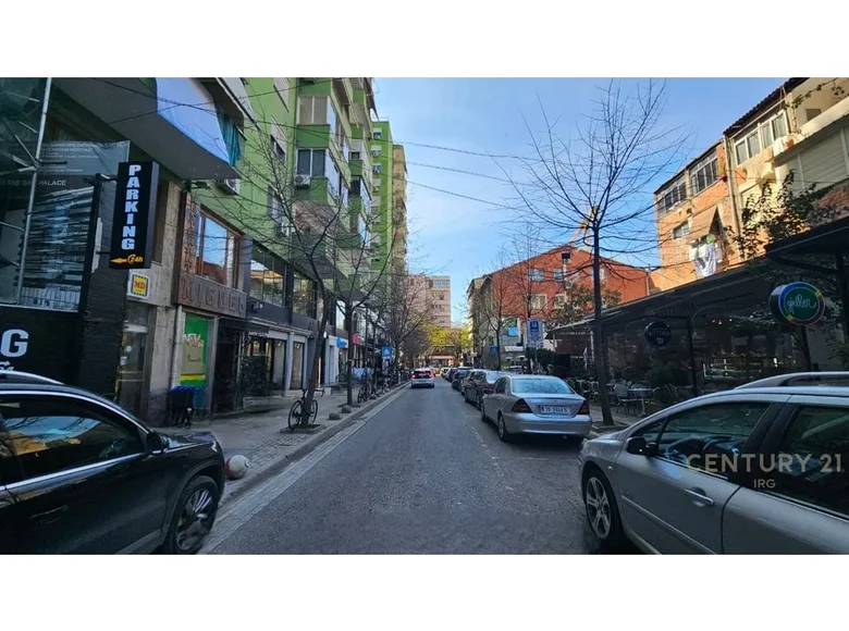 Pomieszczenie biurowe 110 m² w Tirana Municipality, Albania
