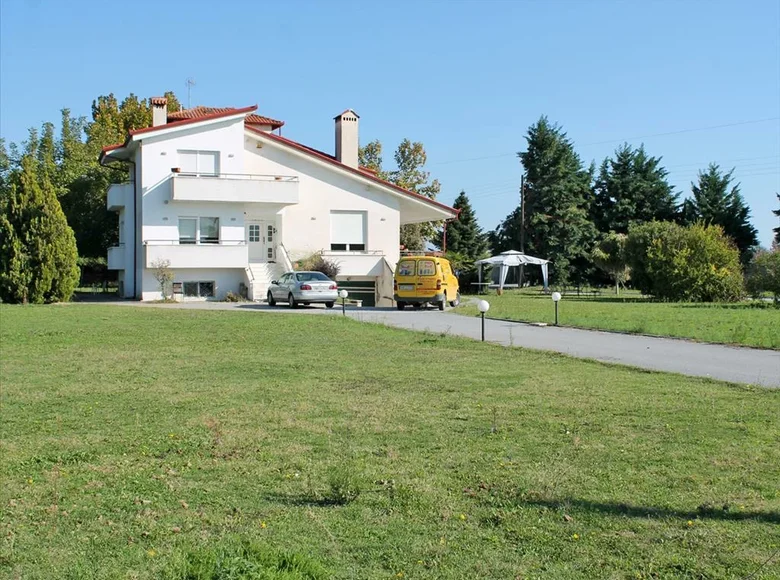 3 bedroom villa 350 m² Peristasi, Greece