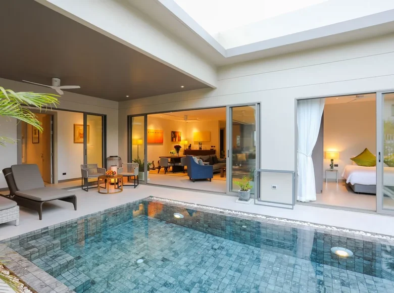 Villa de tres dormitorios 328 m² Choeng Thale, Tailandia