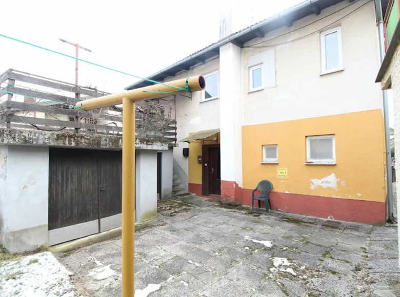 House 160 m² Nova vas, Slovenia