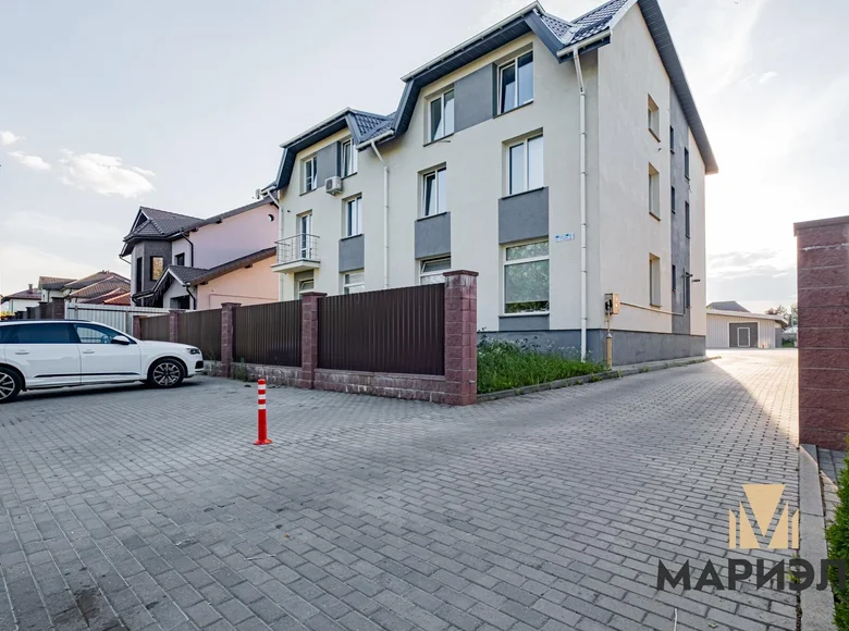 Oficina 707 m² en Tarasava, Belarús