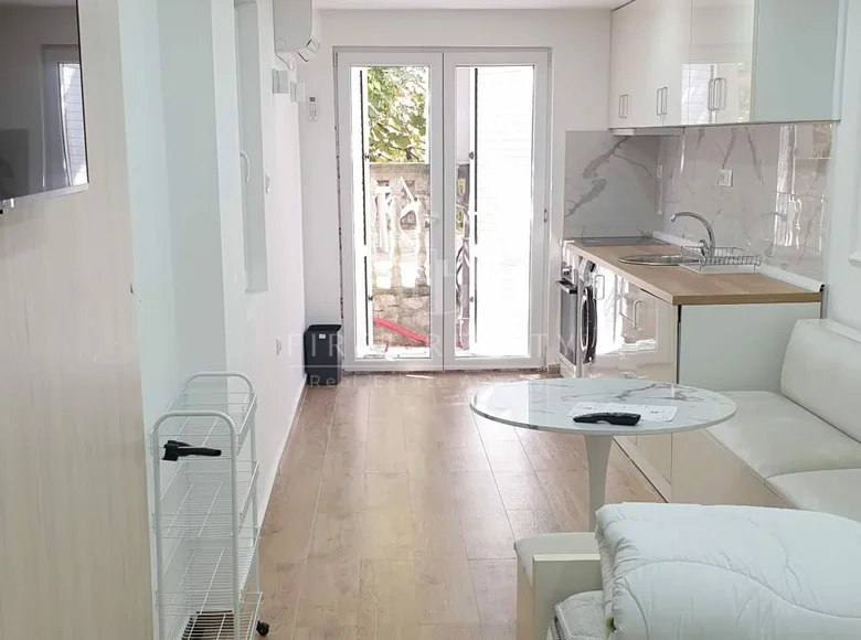 1 room studio apartment 25 m² Prcanj, Montenegro